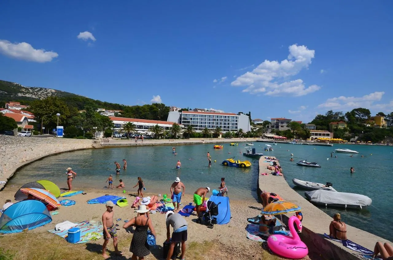 Apartments Toni Banjol