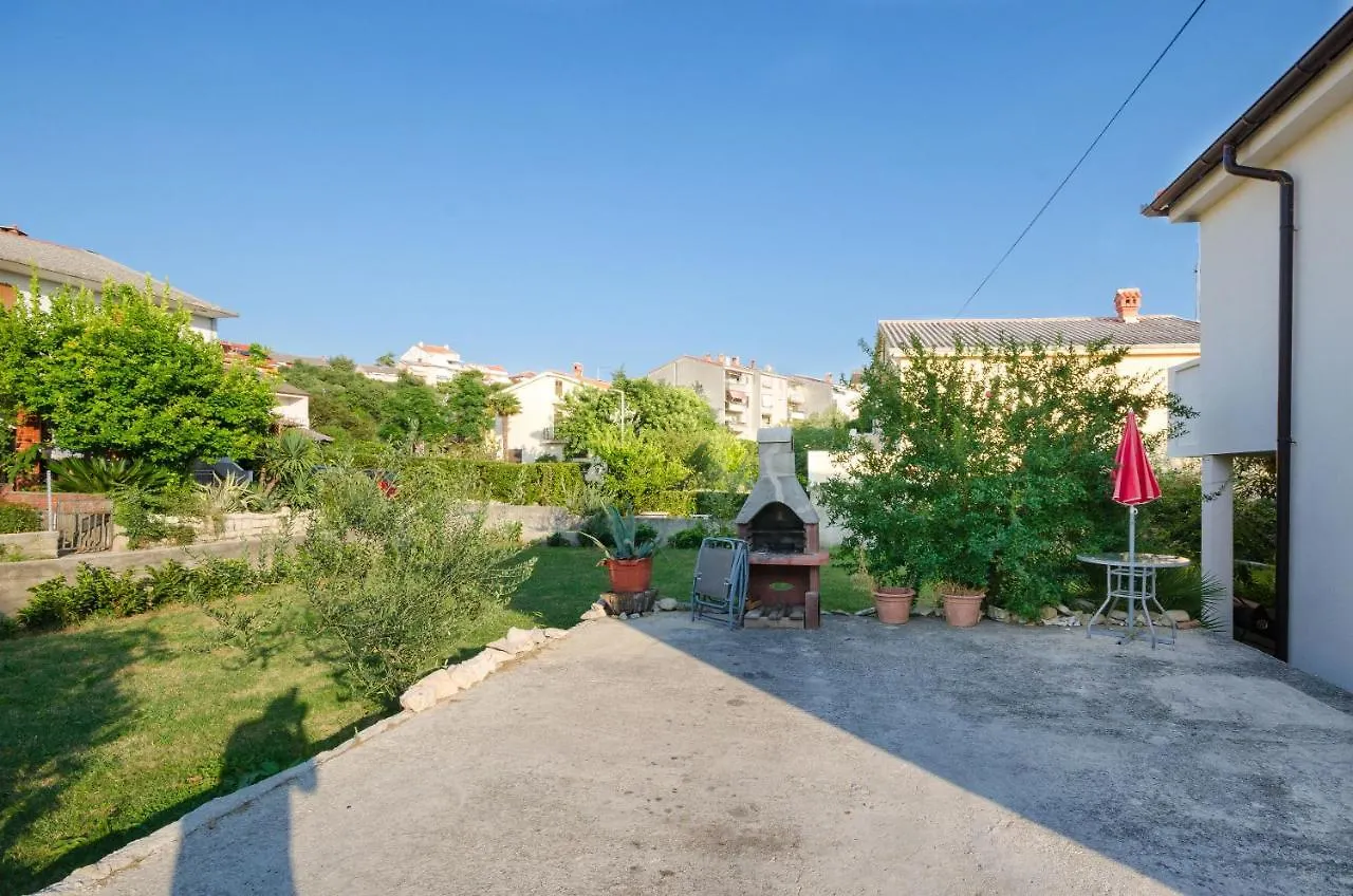 Apartments Toni Banjol